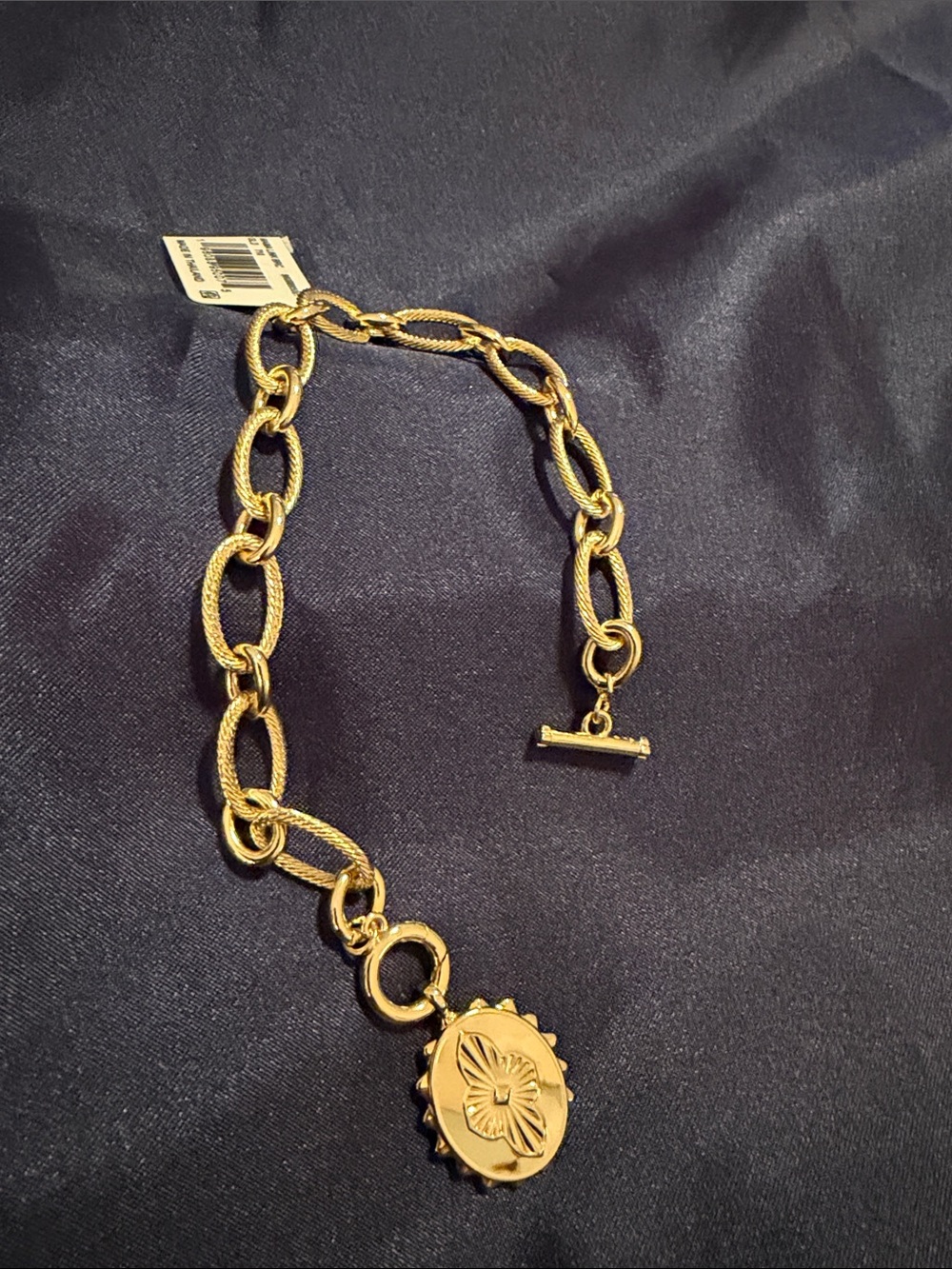 Kendra Scott Gold Link and Chain Bracelet with “Mama” on charm - Picture 2 of 3